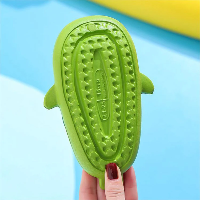 Kids Slippers Kids Sandals Cute Cartoon Megalodon Shark Slippers Waterproof Anti-slip Garden Shoes Boys And Girls Outdoor Casual Beach Sandals For Kids