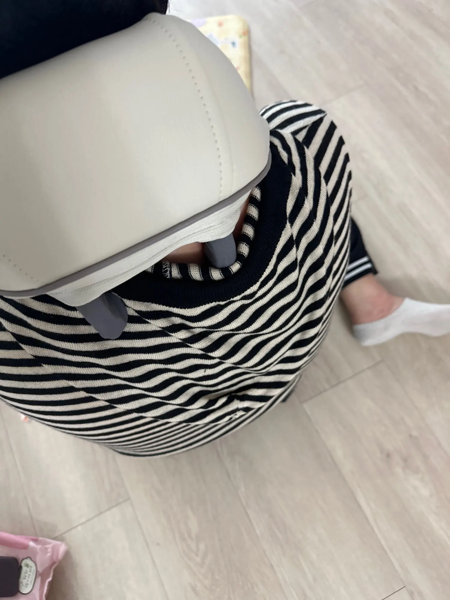 ReFresh - Nacken- und Rückenmassagegerät (Beige) photo review