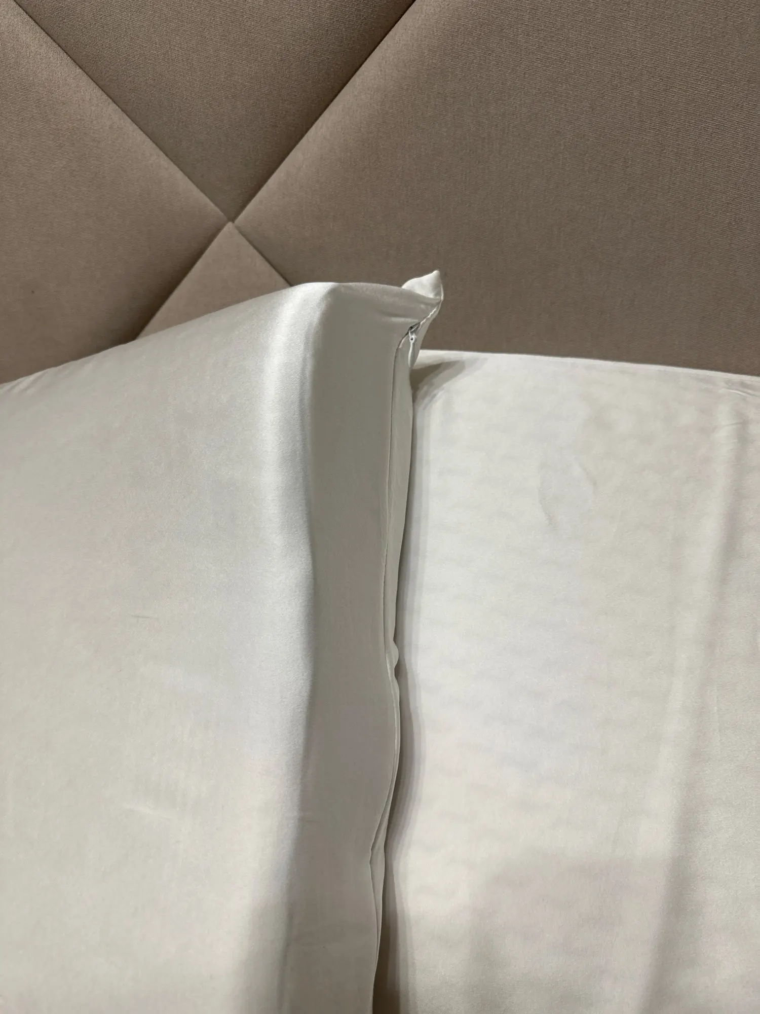 Taie d'oreiller en soie 19 Momme - Taupe