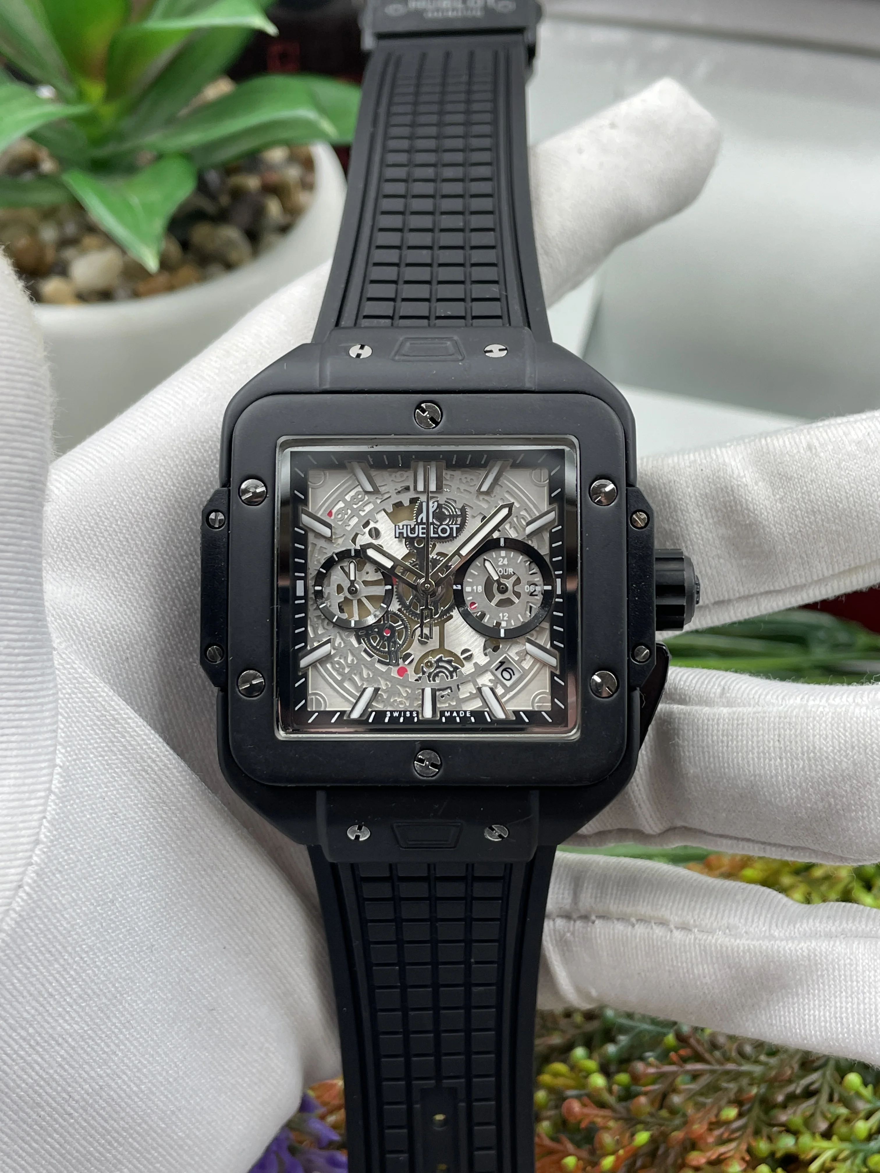 Рисунок 6 - Часы Hublot