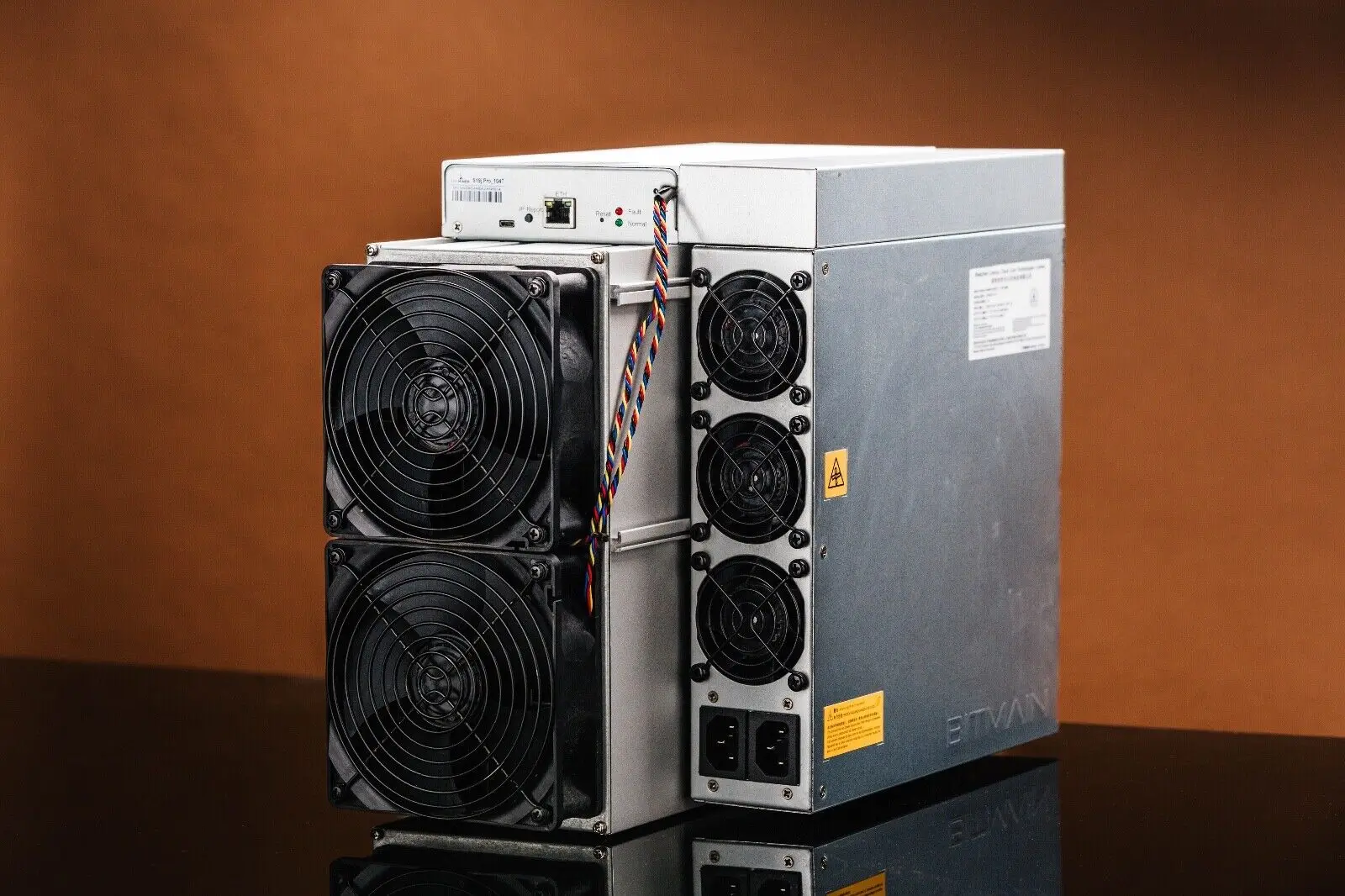 

Bitmain Antminer S19J Pro 104th/s Bicoin ASIC Miner