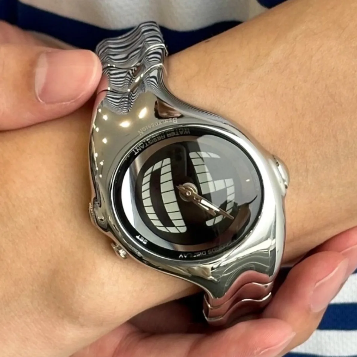 時計 [Y2K] IB BENLYDESIGN GL570 Benlydesign - ユニークなメタルウォッチ GL570