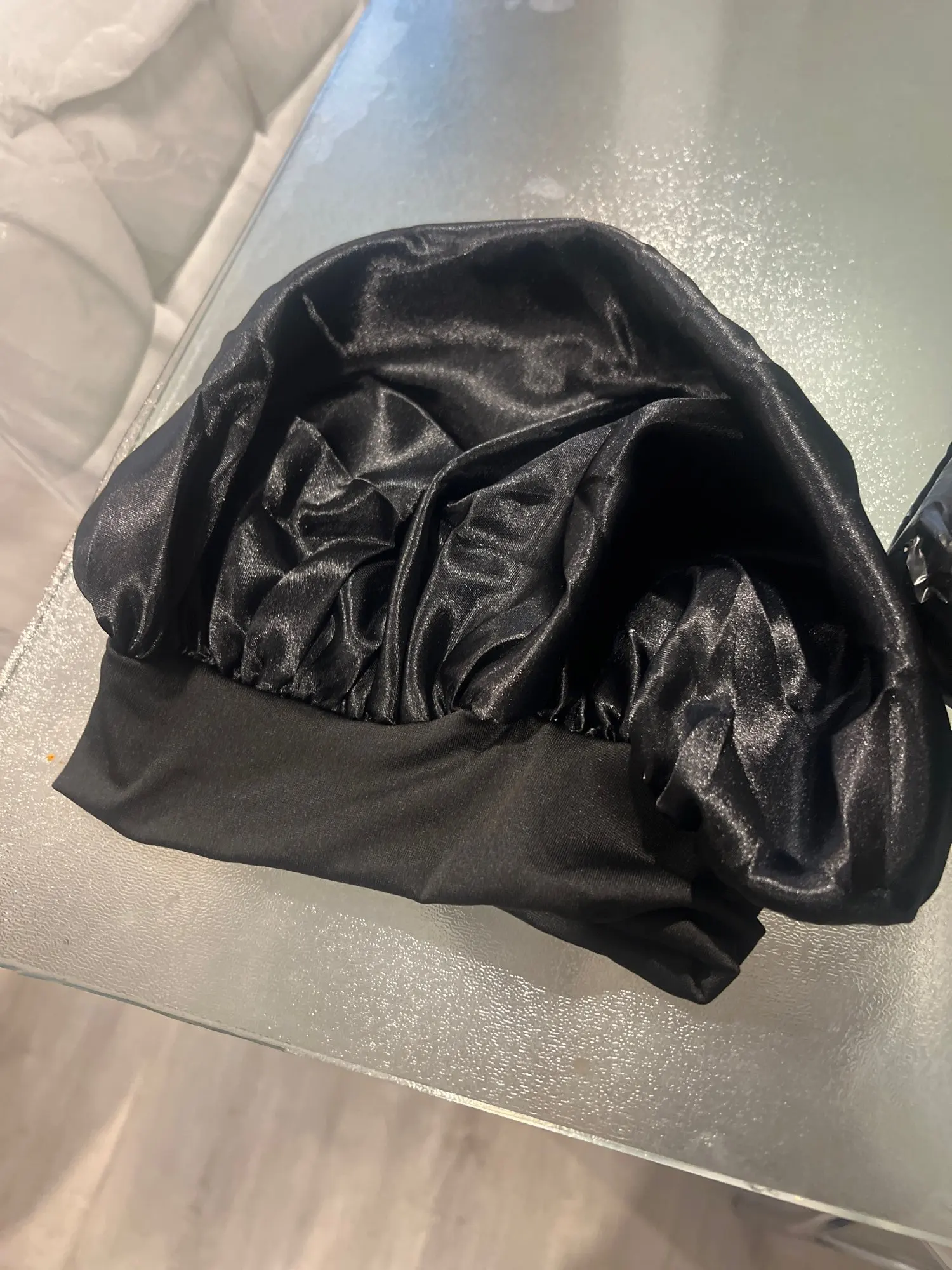 Women's Satin Solid Bonnets Wide-brimmed Night Sleeping Bathing Hat Unisex Head Wrap Elastic Band Cap Hair Care Bonnet photo review