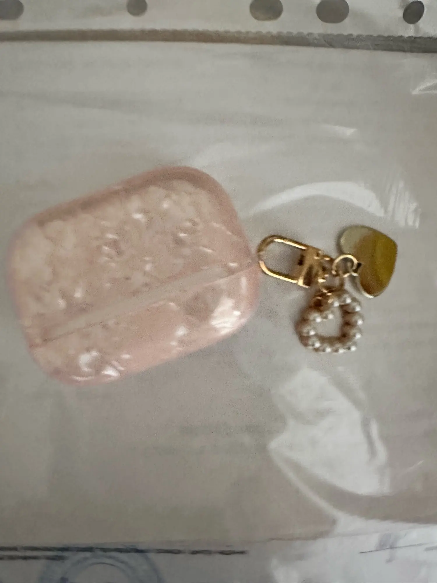 Shell Pastel AirPods Case, customer photo