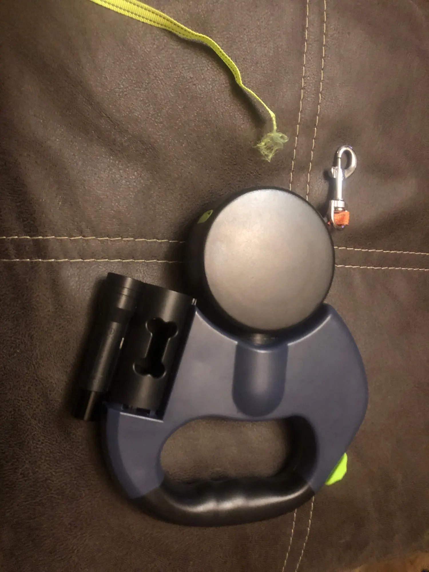 Retractable Dual Dog Leash with LED Light & 360° No-Tangle Swivel photo review