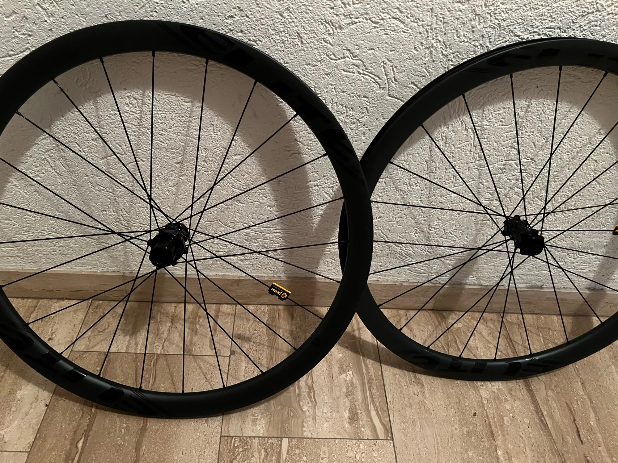 エリートホイールズ ENT グラベル カーボンホイールセット ディスク