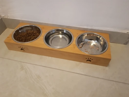 Bamboo Base Ceramic Pet Bowl: Skid-Resistant Double Dining photo review