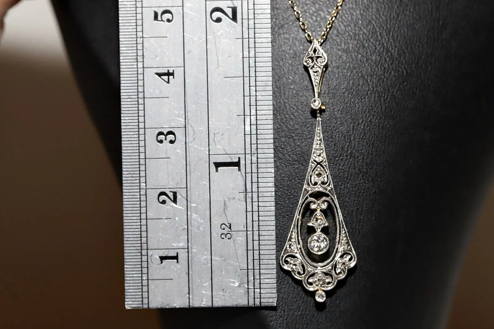 Рисунок 6 - Оригинальное античное украшение