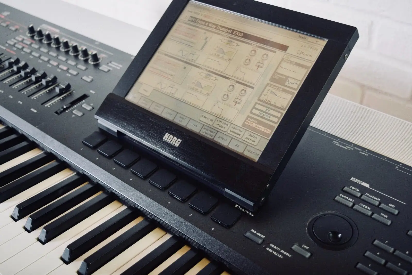 

BRAND NEW Korg Pa5X 61 International.