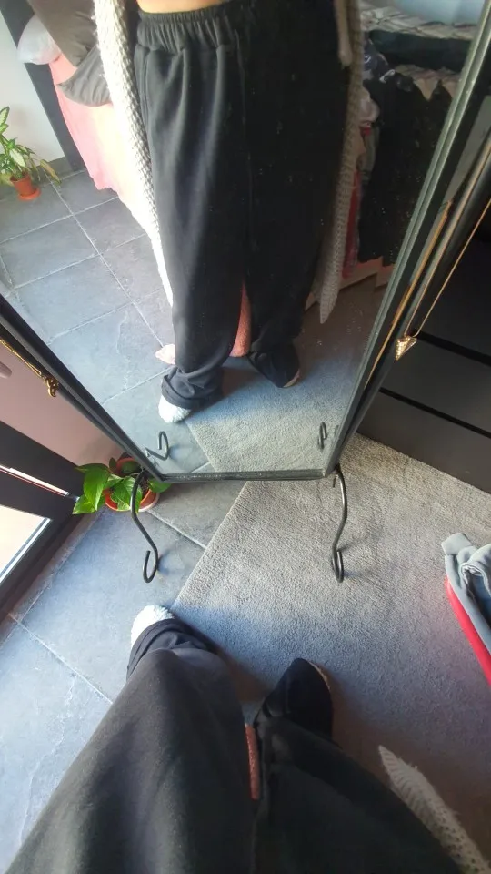 Women's Drawstring Jogging Pants, Casual and Comfortable with Pockets, Mid Waist Sports Pants, Suitable for All Seasons photo review