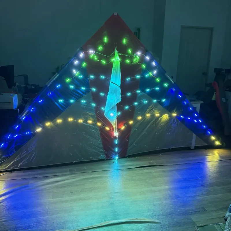 Big LED night delta kite 3SQ. M  Ray tear resistant nylon  and carbon fiber kite frame angle kite with lights with tubing tails 5