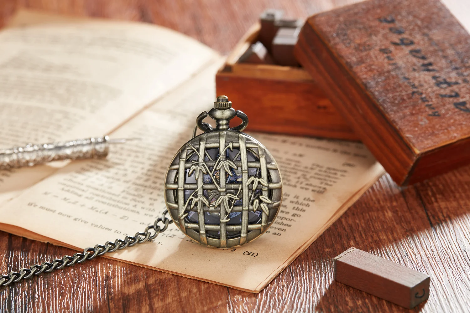 Bronze Flowers Bamboo Design Birthday Gift mechanical Pocket Watch Vintage Pendant Fob Chain Pocket Clock