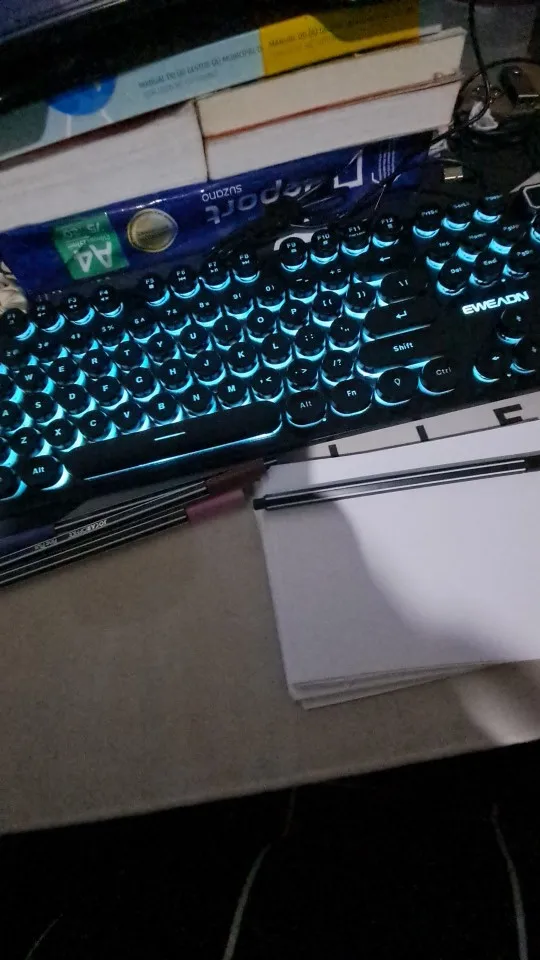 EWEADN GX330 Typewriter Gaming Keyboard, 104 Keys Wired Retro Punk Round Keycaps, with RGB Backlit, for Windows Laptop PC black photo review