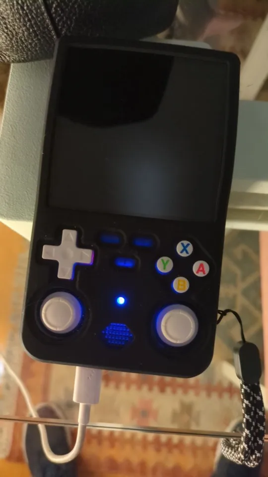 R36 ULTRA photo review