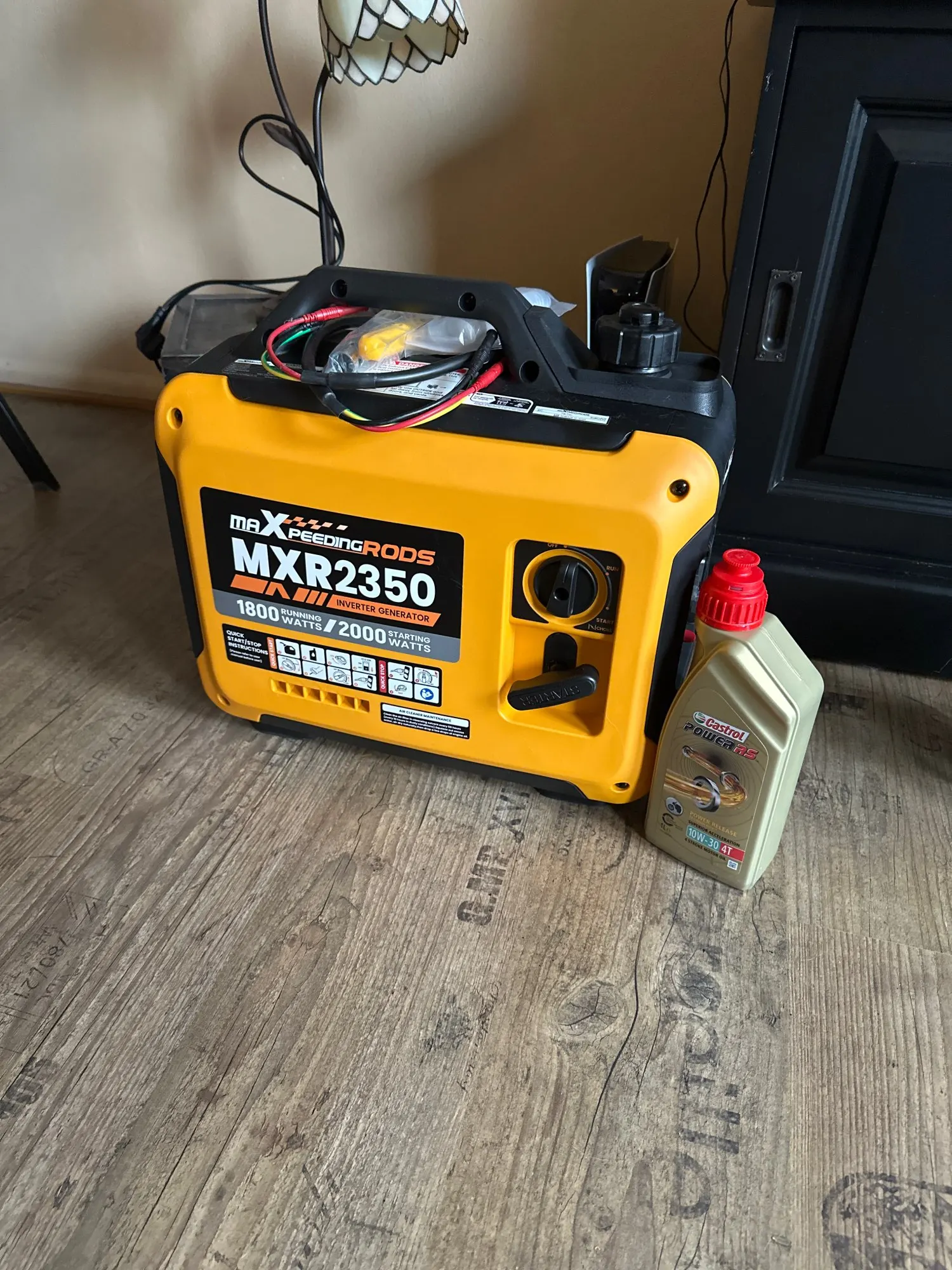 MAXPEEDINGRODS 2000W Inverter Generator Gasoline Portable Generator Silent Camp Portable Power Generator for RV photo review