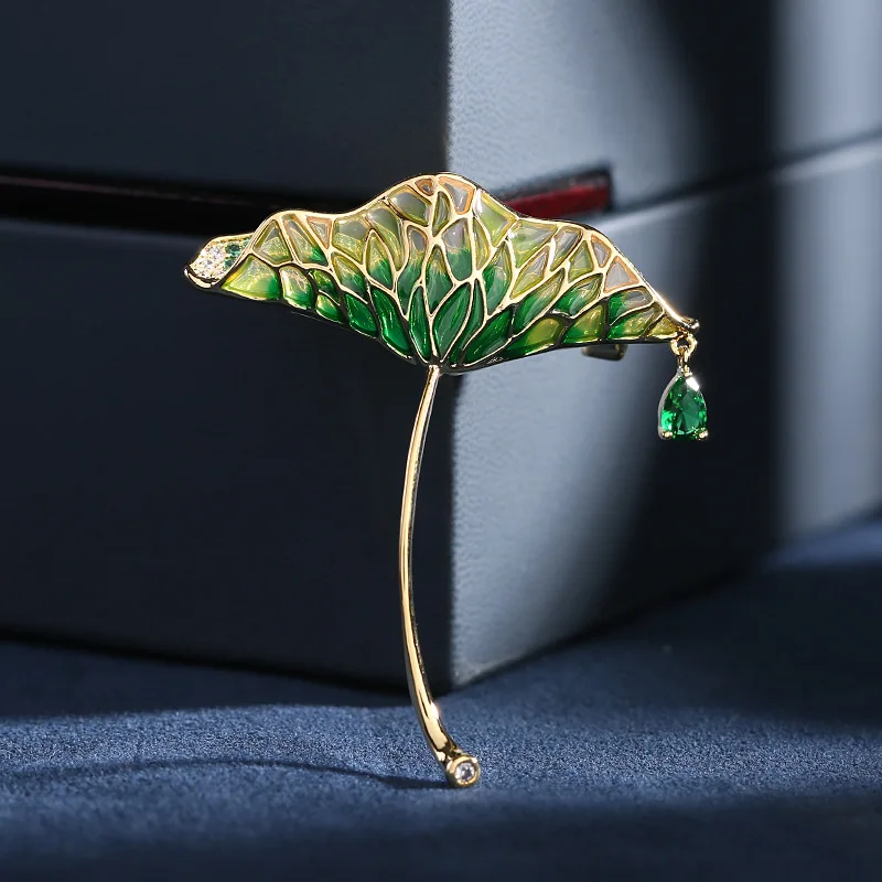 Hycro Lux New Copper Green Leaves Lotus Brooches for Women Luxury Christmas Gift with Zircon Chinese Lapel Pins for Backpacks