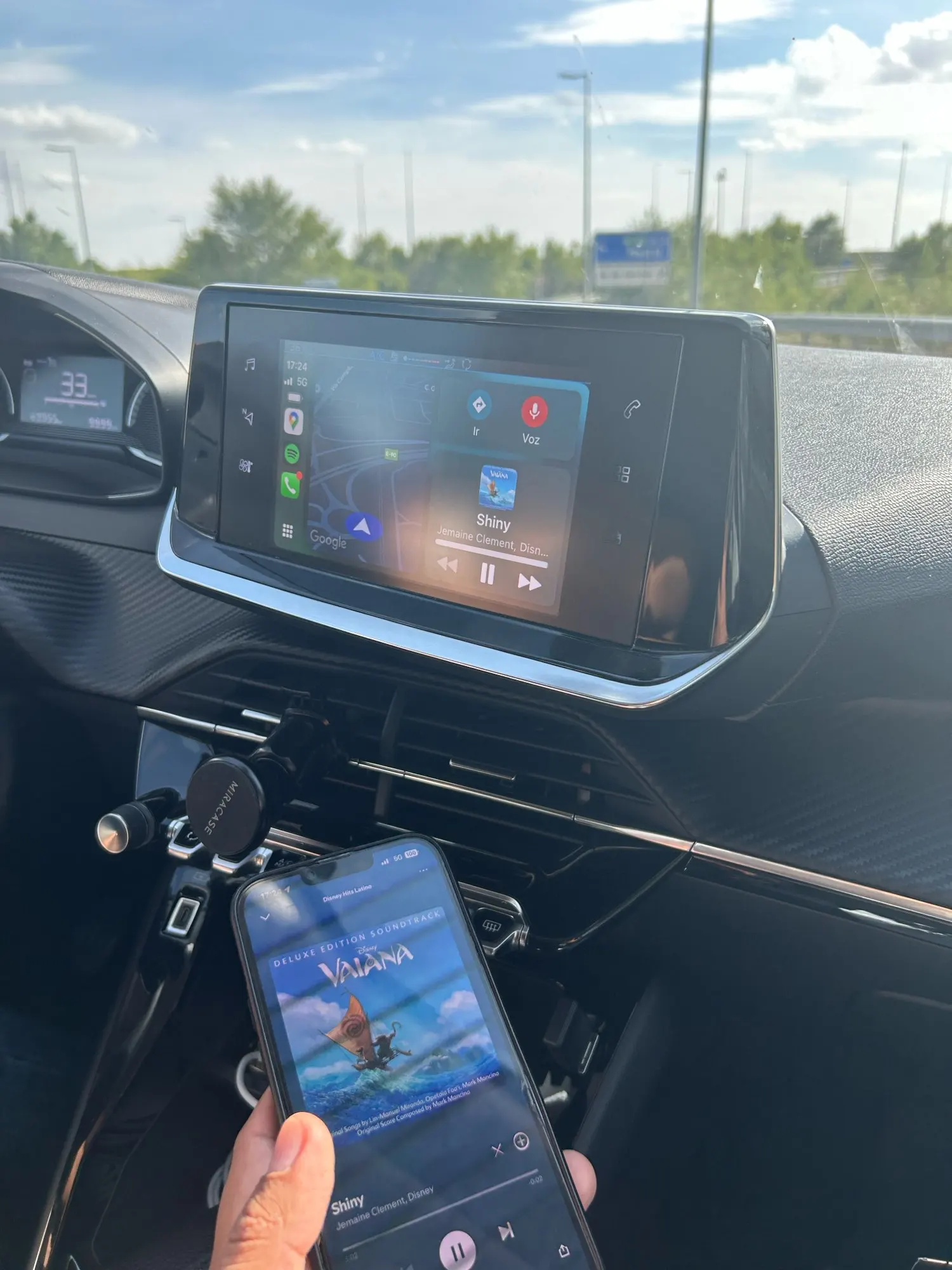 Nuevo 2 en 1 inalámbrico CarPlay AI Mini Android Auto Box Plug & Play conexión automática Compatible con 99% de coches para Radio de coche photo review