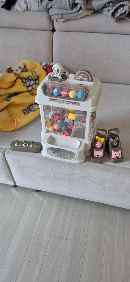Mini Claw Catch Toy Crane Machine photo review
