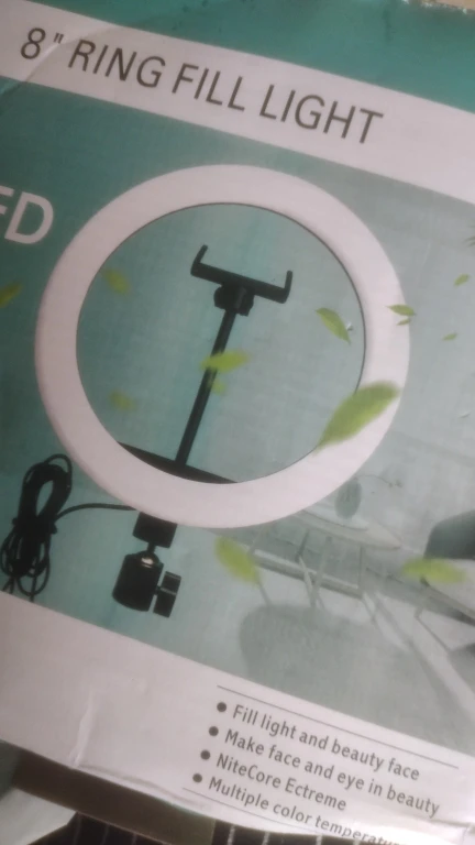 Luz Ring Light 8 Pol + Tripé De Mesa + Suporte Para Celular photo review