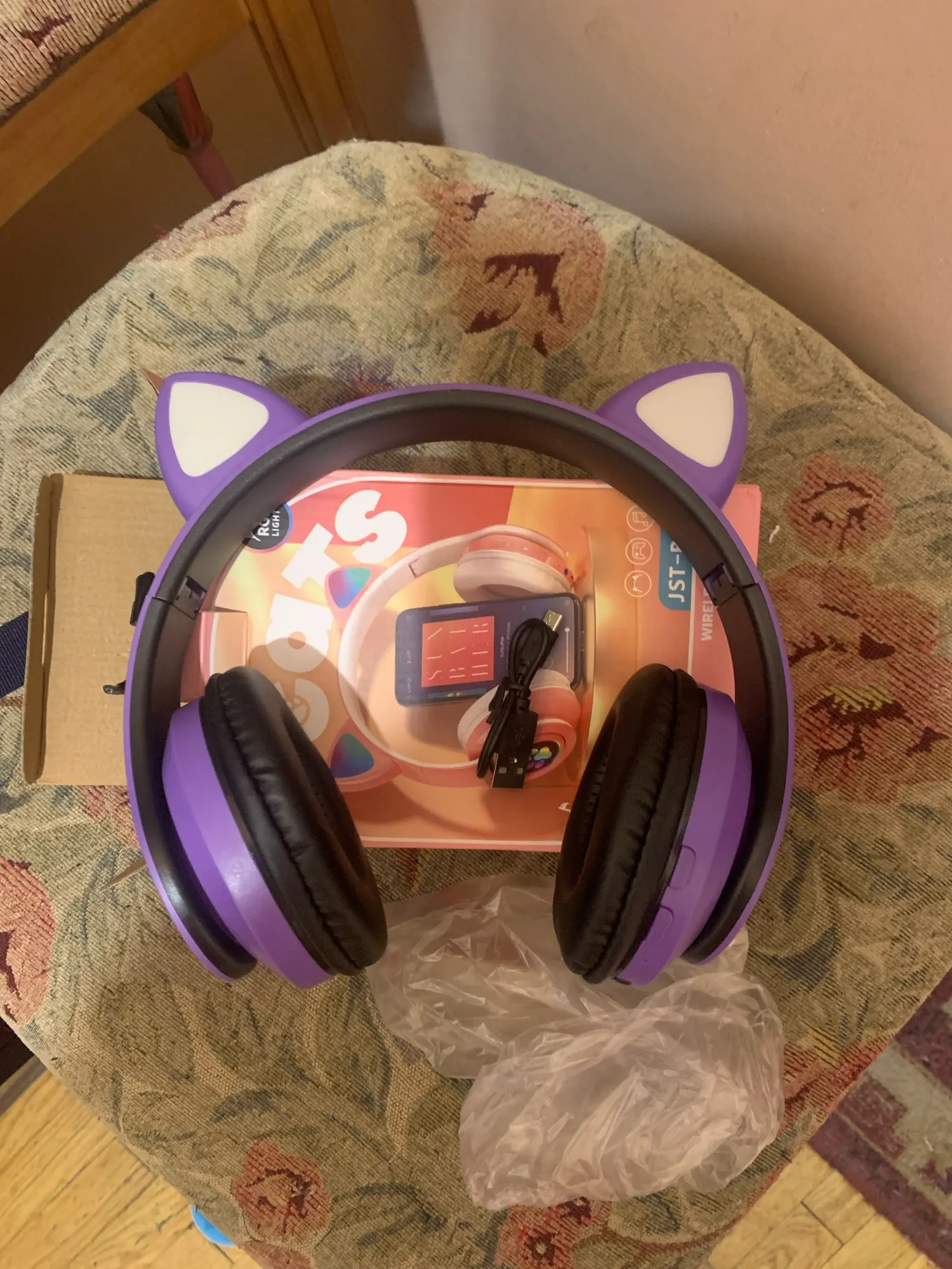 Casque sans Fil, lumineux ,et micro ,style Cat – Jouet Chic