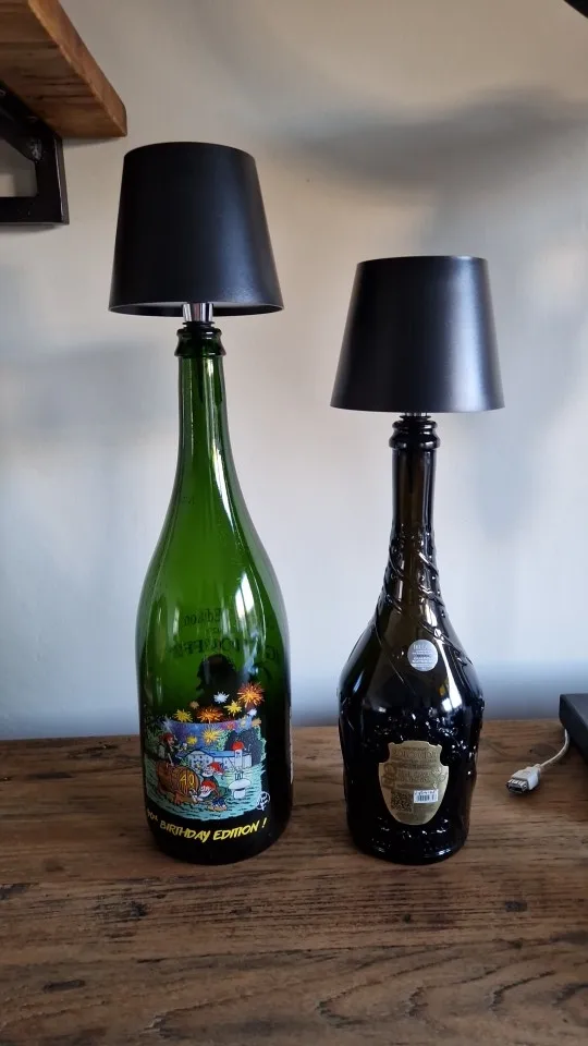 Şişe Şarjlı Masa Lambası