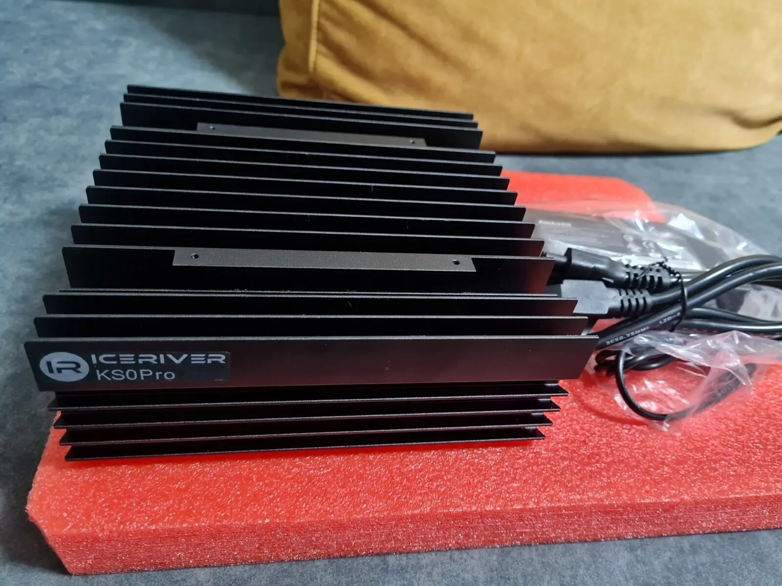 

BUY 4 GET 2 FREE Kaspa/Sedra miner IceRiver KS0 PRO Overclocked to 310GH/s Super silent! UK stock
