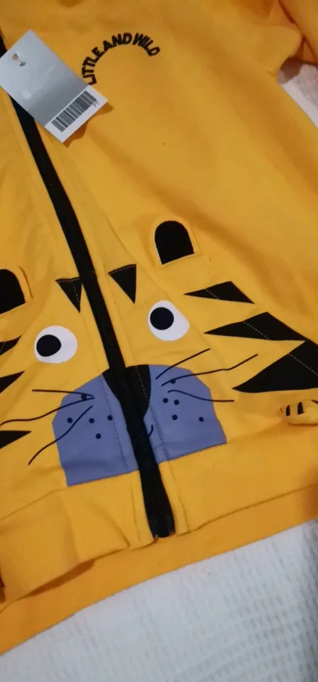 Boys Yellow Twin Pocket Tiger Zip Up Hoodie Jacket – 2-7 Years photo review