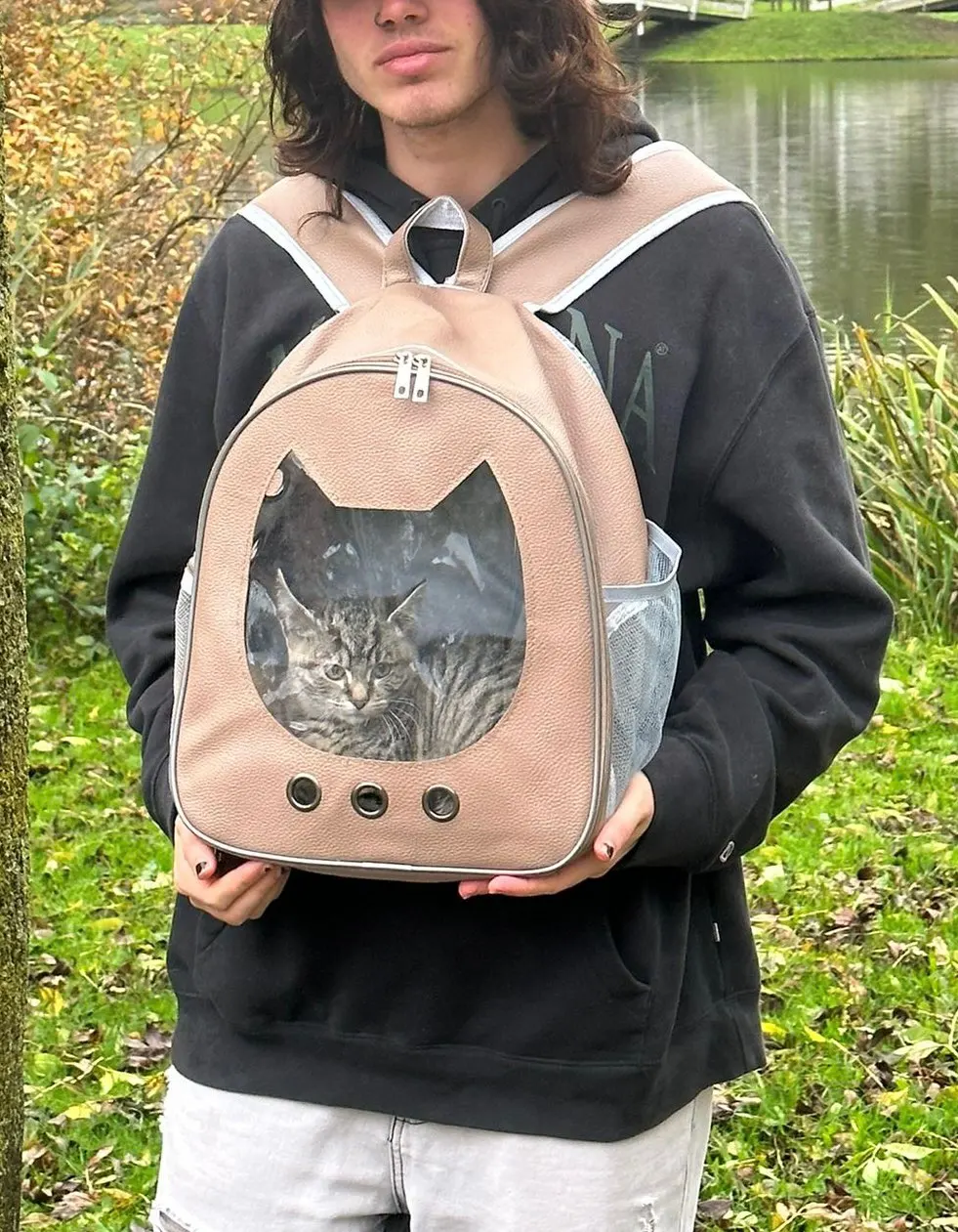 Comfy Cat Carryall: Transparent Breathable Backpack for Purr-fect Adventures photo review