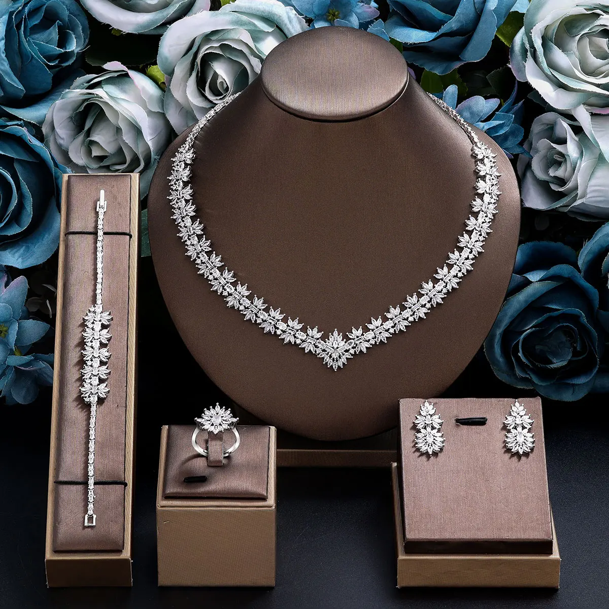 

Exquisite 4-piece Bridal Zirconia Full Set Women's Party Jewelry Set, Deluxe Dubai Nigeria CZ Crystal Wedding Jewelry Set
