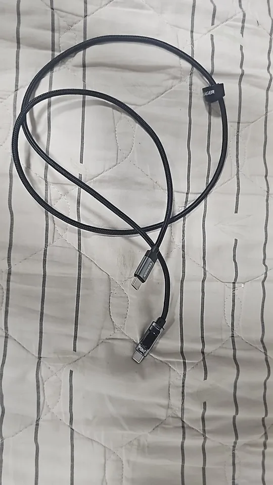 Essager 240W USB Type C To USB C Cable 100W PD 3.1 Fast Charging Charger Wire For iPhone 15 Pro max Macbook Pro Xiaomi Samsung photo review