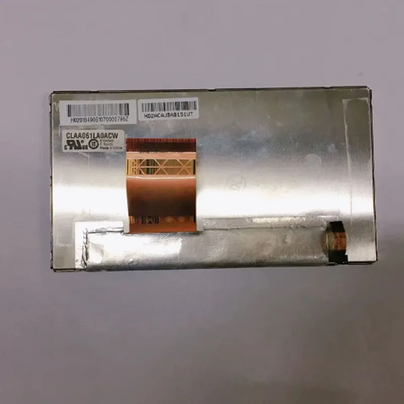 6,1 дюймовый ЖК-экран 800 × 480 разрешение