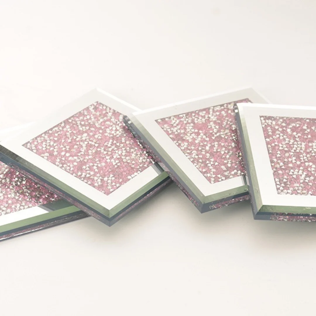 YXL Set 4 Sottobicchieri Quadrati A Specchio Con Cristallo Diamantato – 10x10 Cm – Fondo In Feltro Antiscivolo – Eleganti Per Tavolo, Bar, Cucina