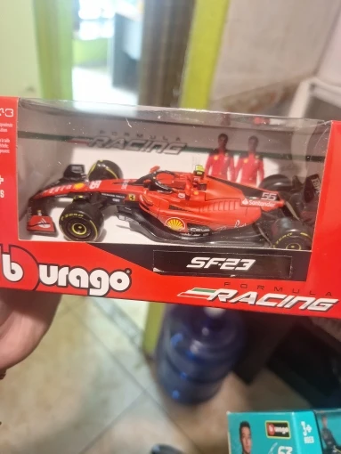 Bburago 1:43 F1 Model Car Mercedes Ferrari Redbull Racing SF23 AlpineA523 AlfaC43 Metal Diecast Verstappen Collectible Miniature photo review