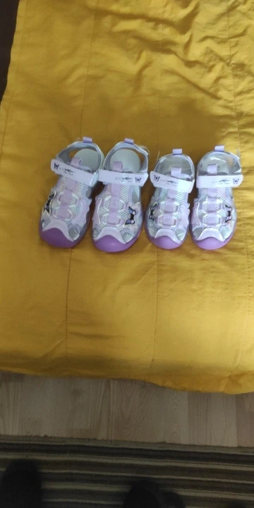 Princess LED Sandals for Girls photo review