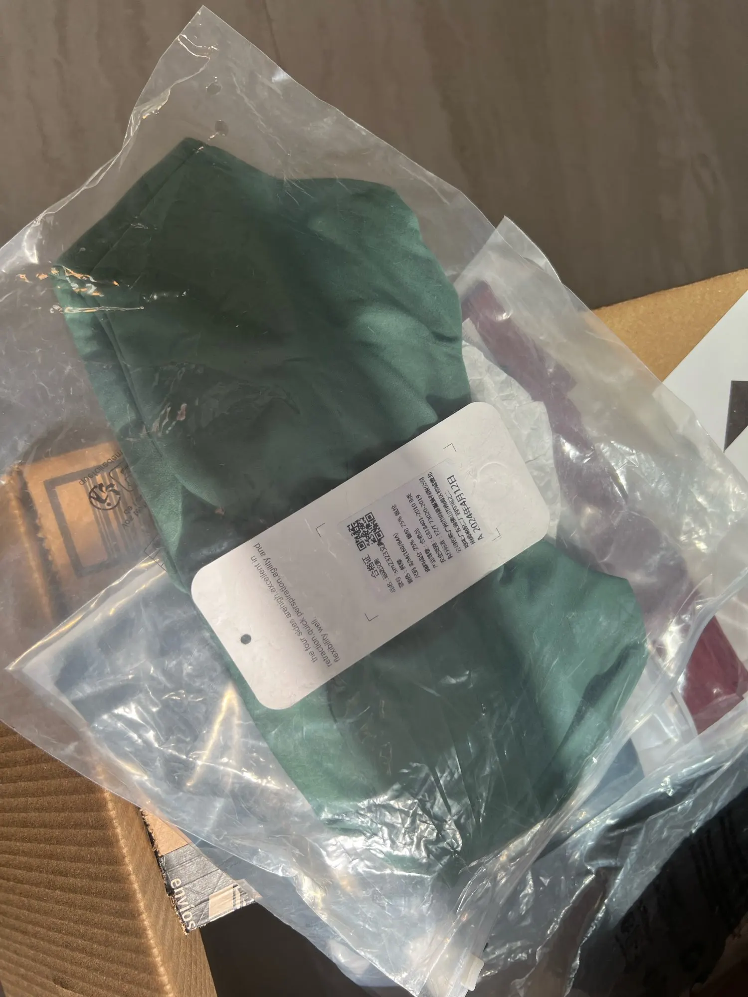 Cross Back Padded Fitness Sports Bra - Solid Color photo review