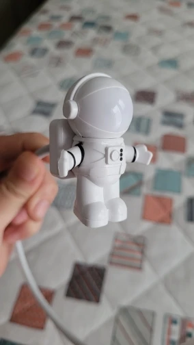 Lâmpada Astronauta USB photo review