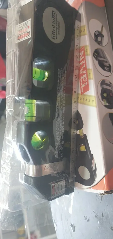 Ferramenta de Medição 4 em 1 - Nível Laser photo review