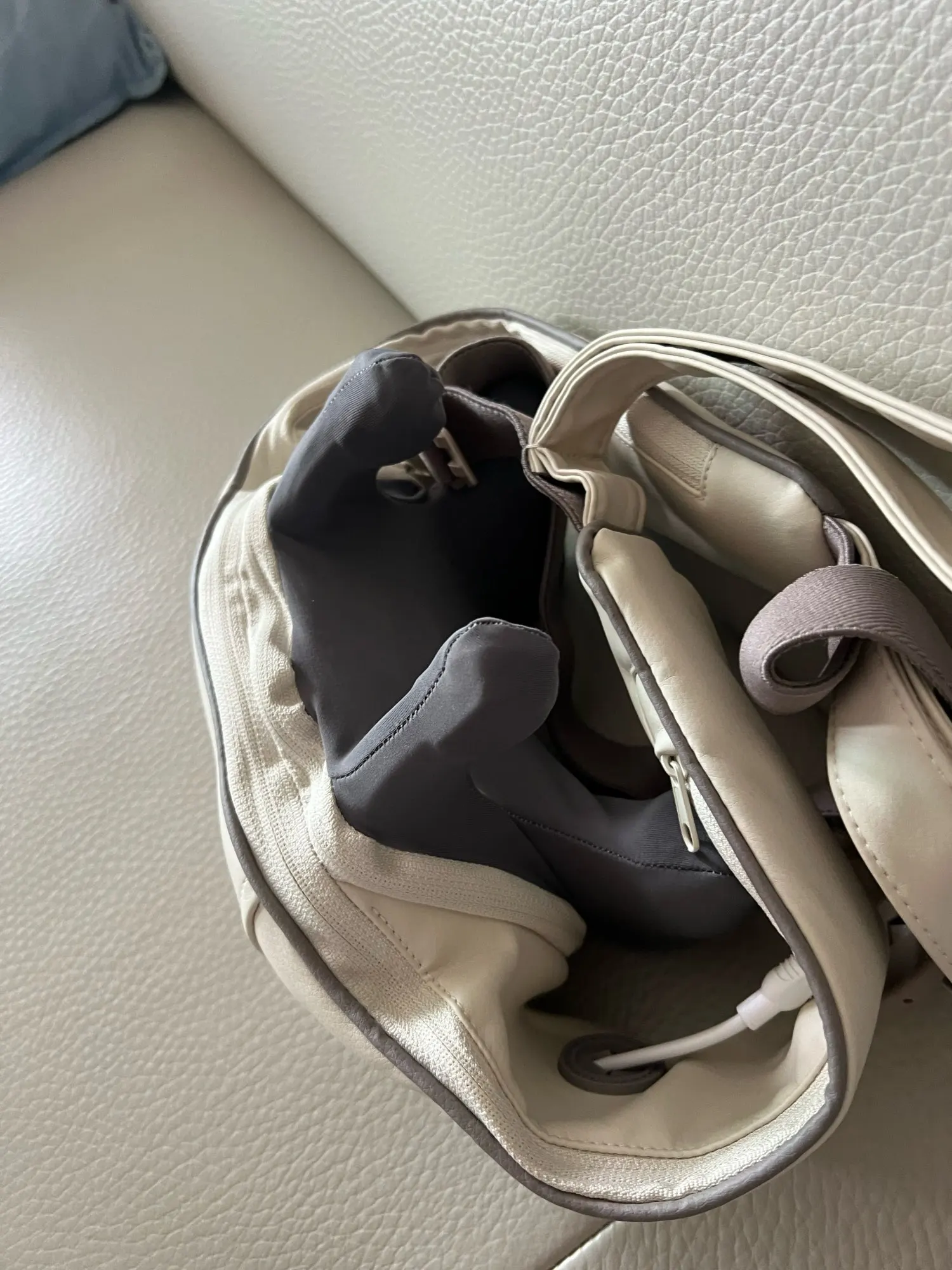 ReFresh - Nacken- und Rückenmassagegerät (Beige) photo review