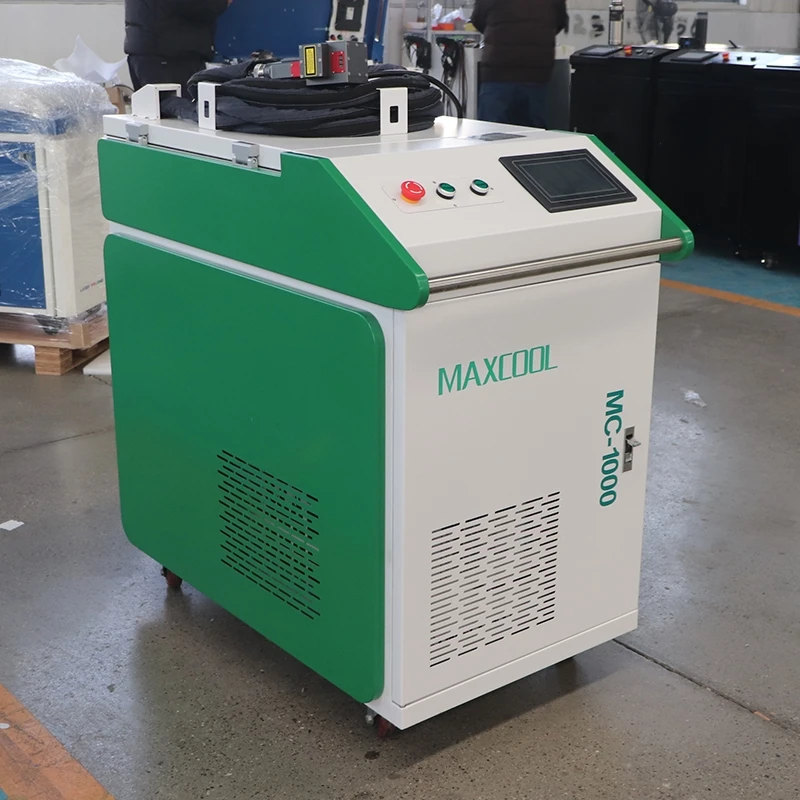 

Maxcool CNC Fiber Laser Cleaning Machine Paint Hull Rust Wall Graffiti Pipe Mobile Metal Oxide Coating Removal Pulse Cleaner