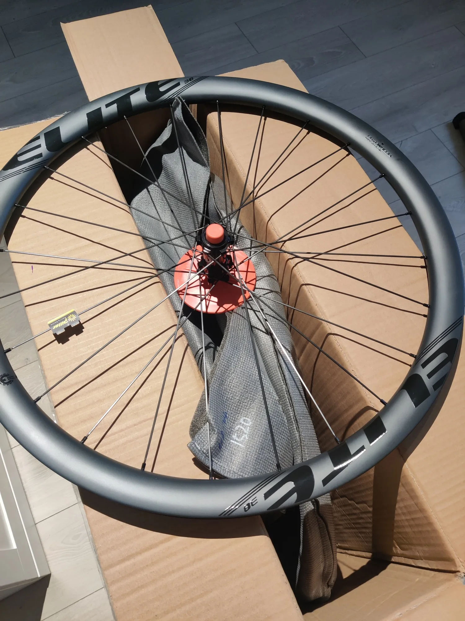 エリートホイールズ ENT グラベル カーボンホイールセット ディスク