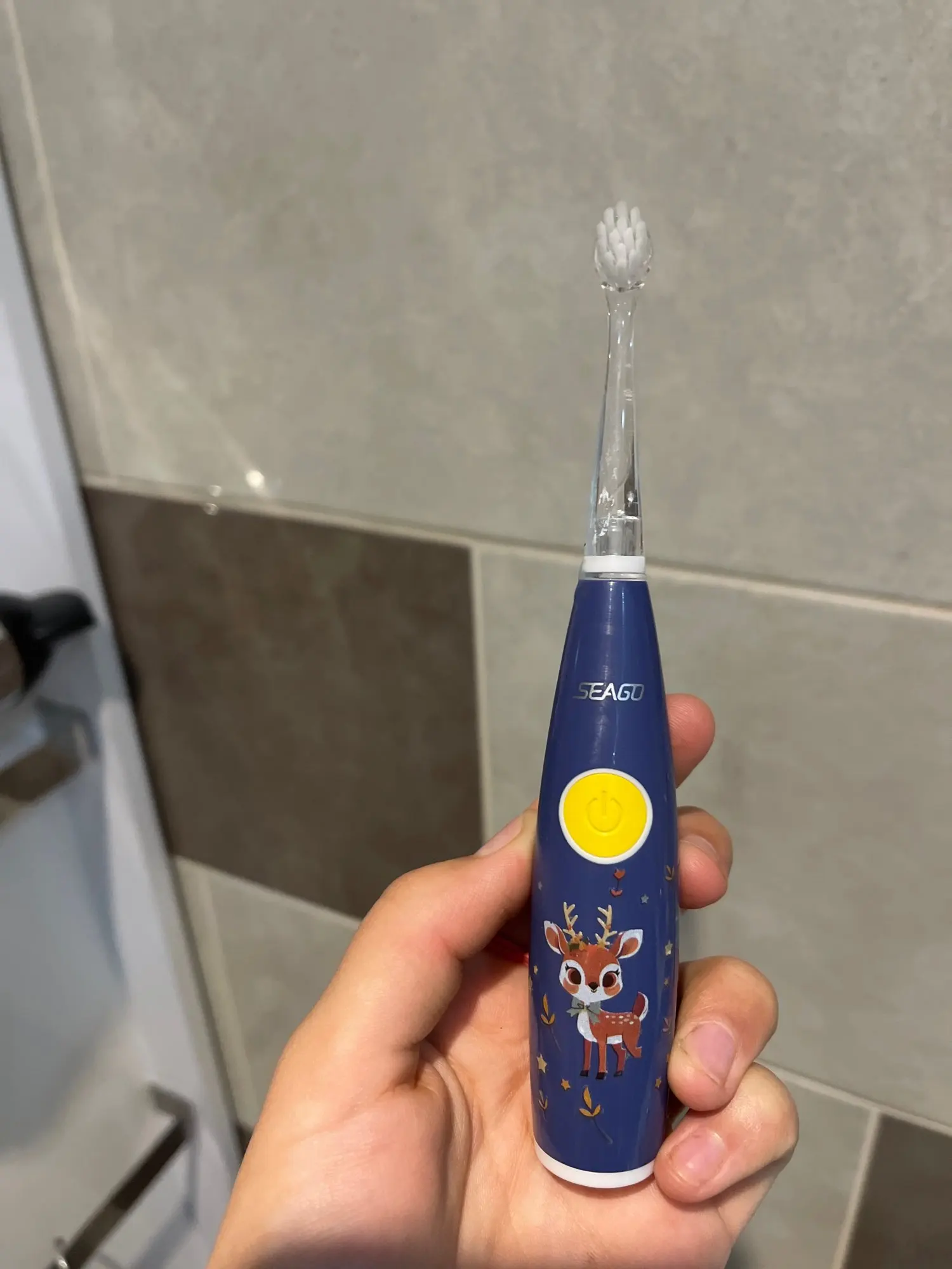 Seago Kids Electric Toothbrush with Sticker LED Colorful/Observing Light 3 Modes Smart Timer Waterproof Teeth Clean for Child photo review