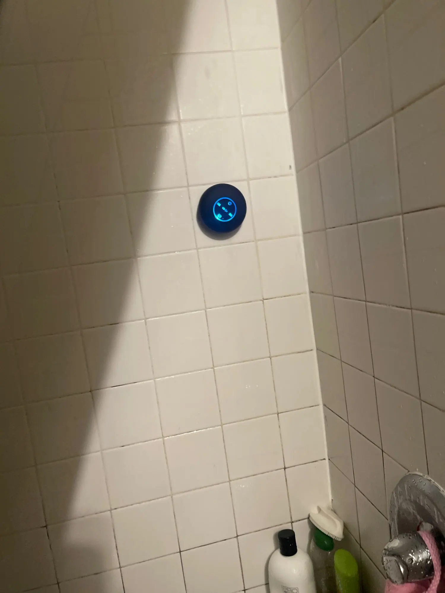 Portable Wireless Bluetooth Speaker LED IPX4 Waterproof Loudspeaker Outdoor Bathroom Large Suction Cup Mini Stereo Sound Box photo review