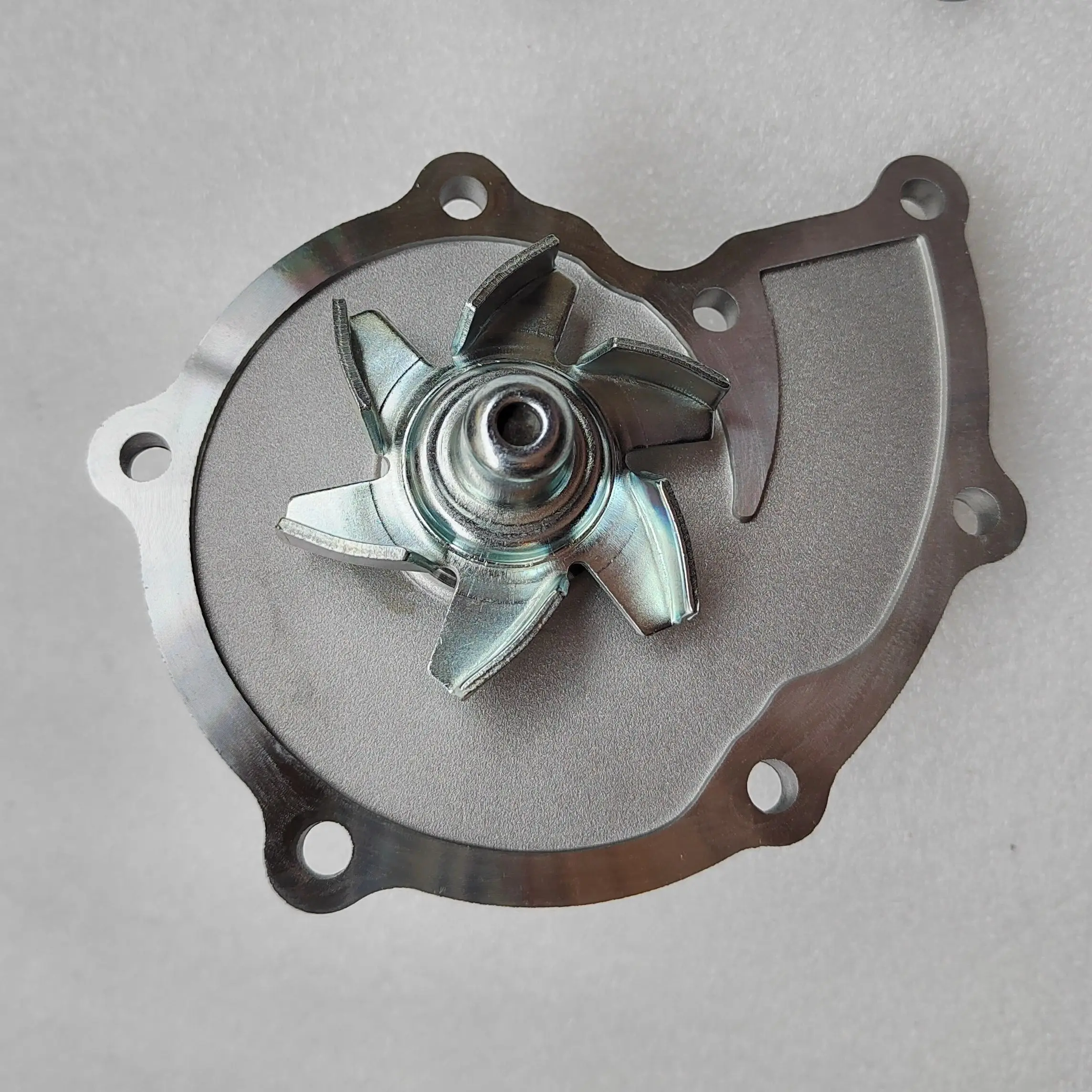 

Auto Engine Parts Water Pump 16110-78156-71 For Forklift 7-8FG 4Y ENGINE
