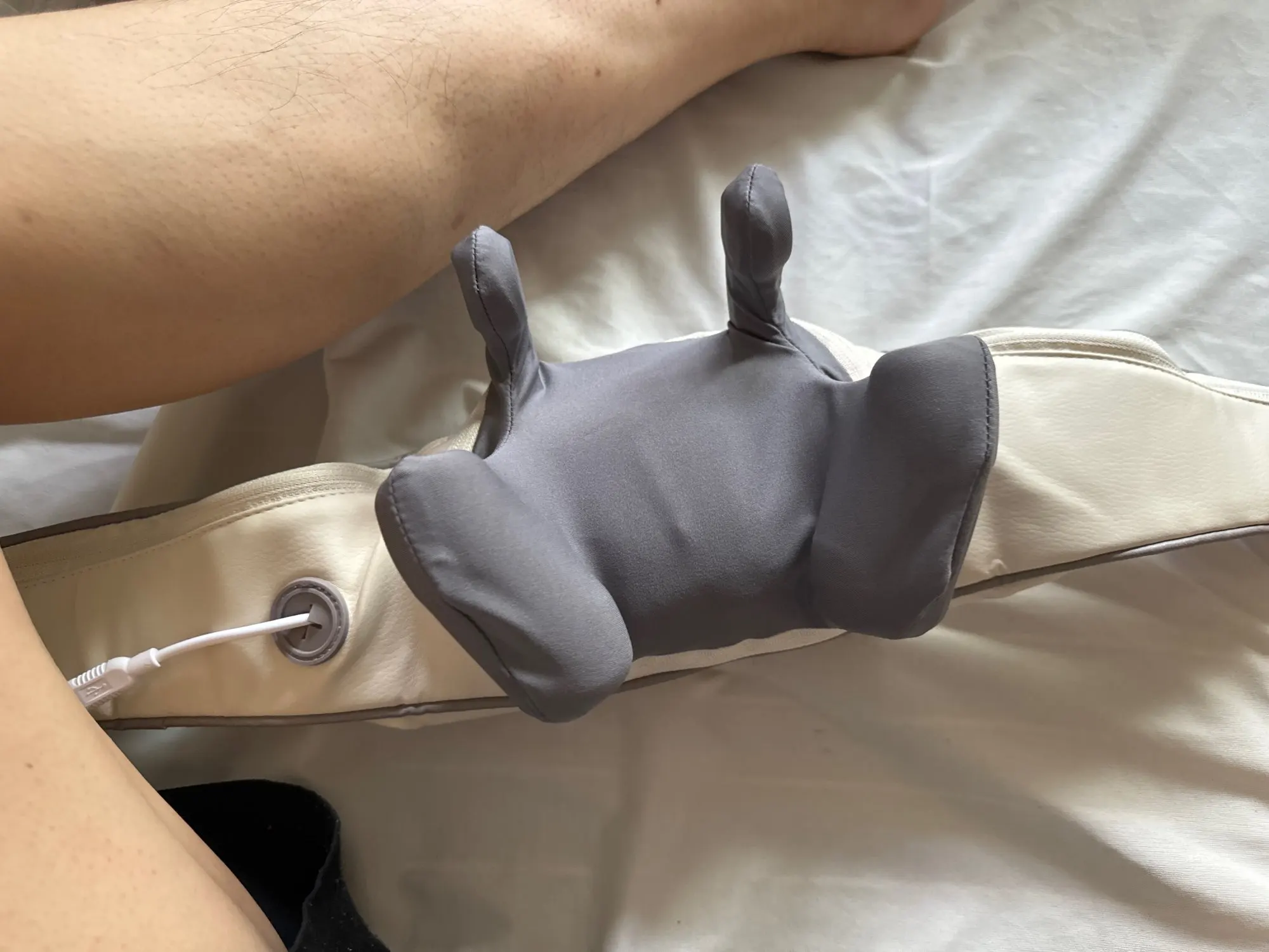 ReFresh - Nacken- und Rückenmassagegerät (Beige) photo review