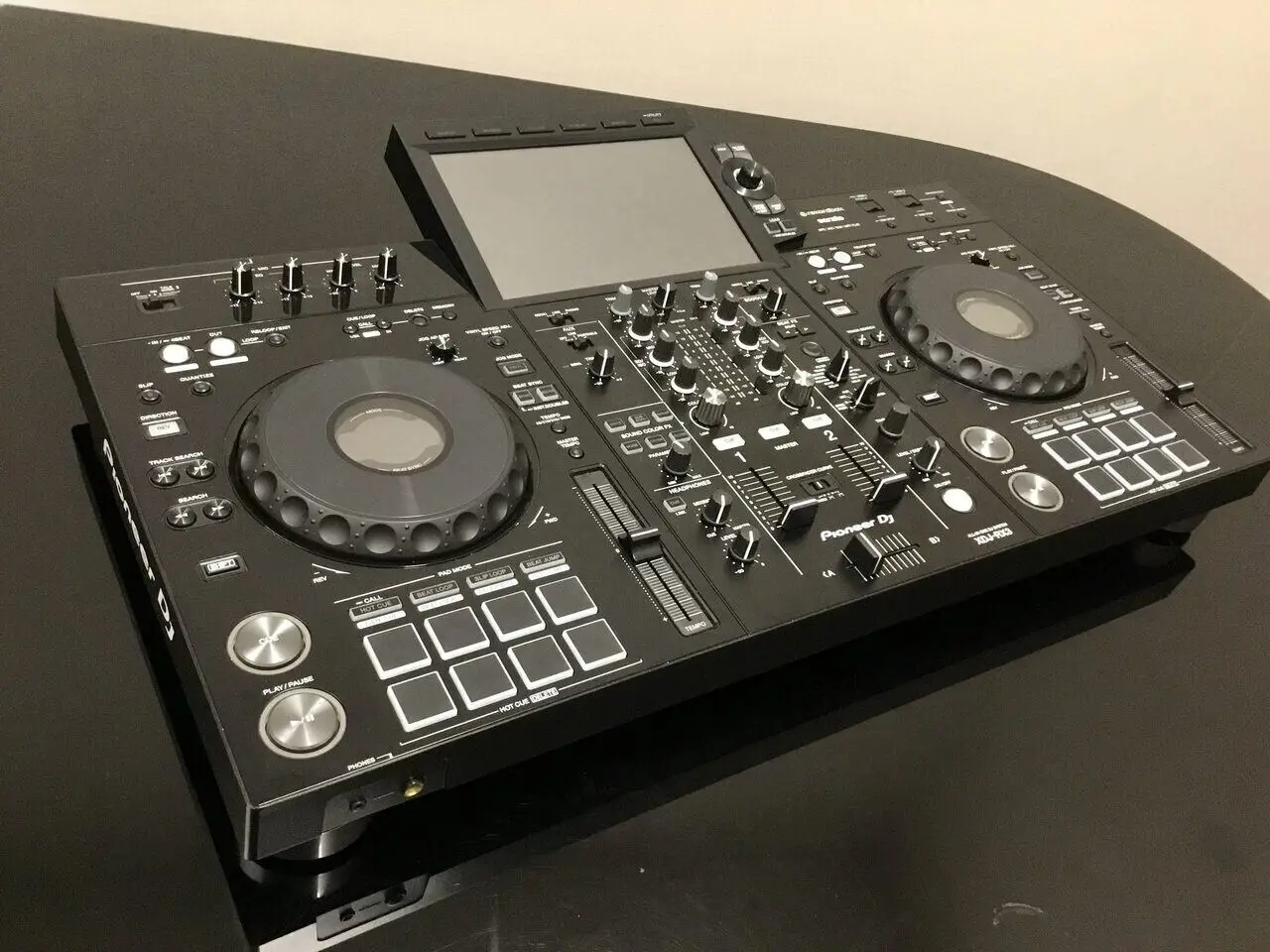 

Новые продажи на Pioneer DJ XDJ-RX3 Универсальный мультиплеерный контроллер