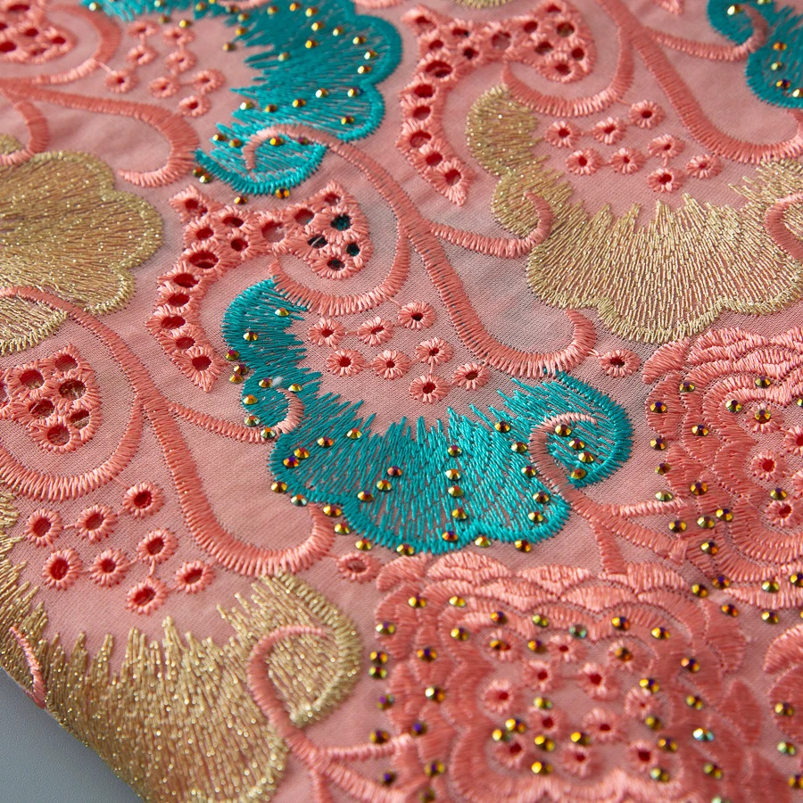 아프리카 스위스 보일 레이스 원단 2026 고품질 여성 드레스 원단 순백색 면 레이스 원단 DIY 파티 드레스용 TY4679