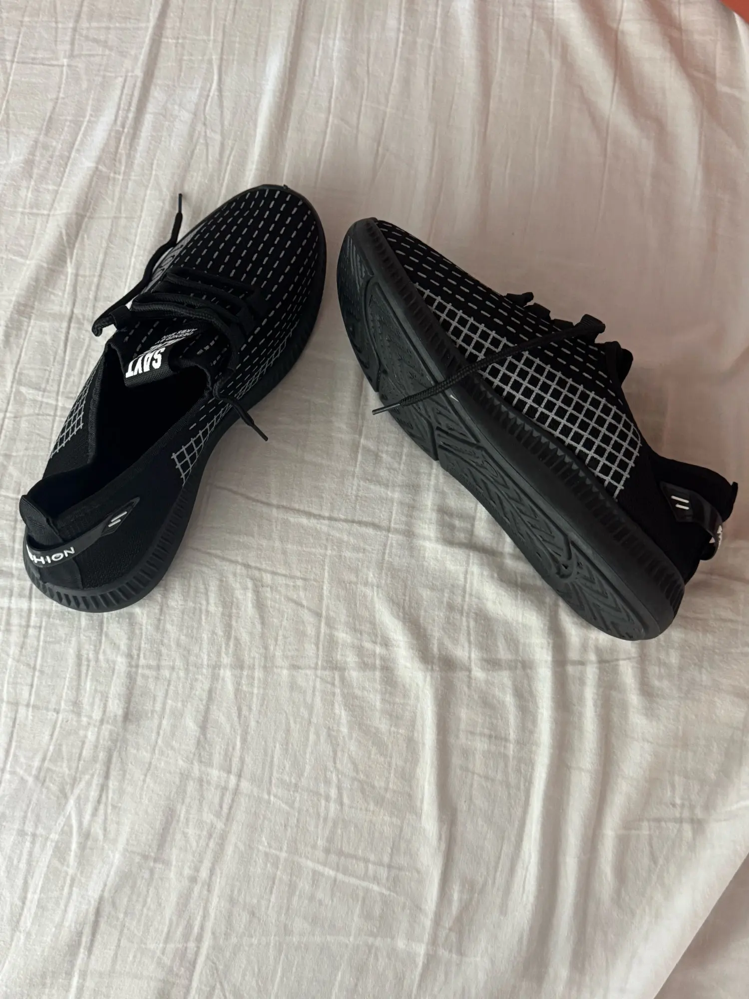 Spring Lightweight Deodorant Men's Shoes Breathable Mesh Sneakers Comfortable Trendy Versatile Shoes Men photo review