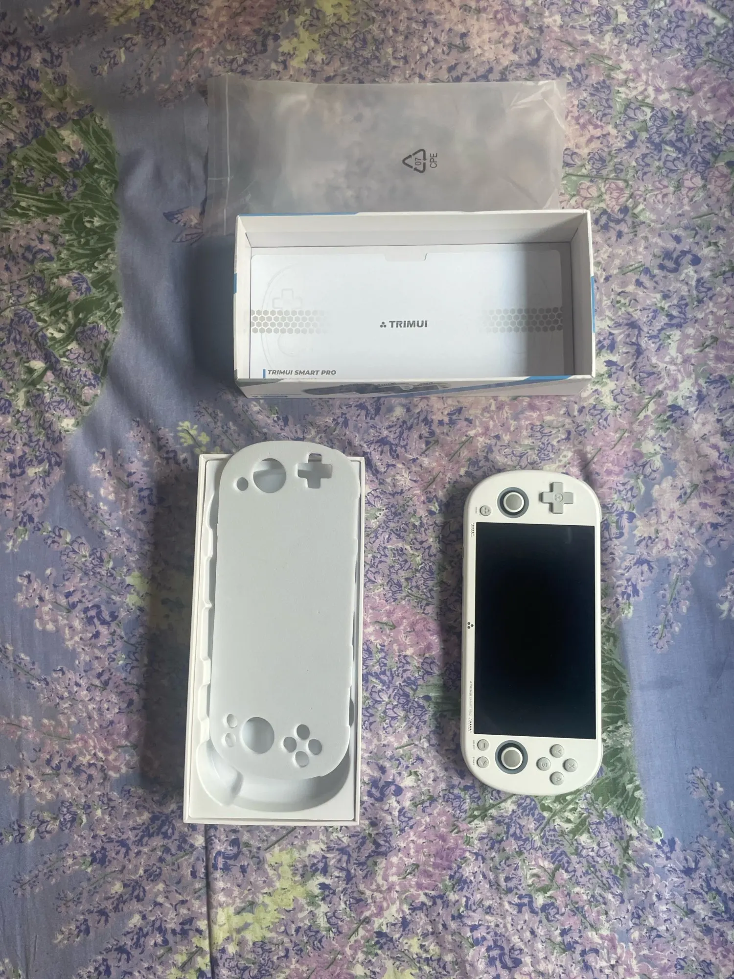 Retroid Pocket 5 Handheld Game Console photo review