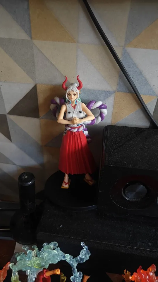 19cm Figura de One Piece de Yamato photo review