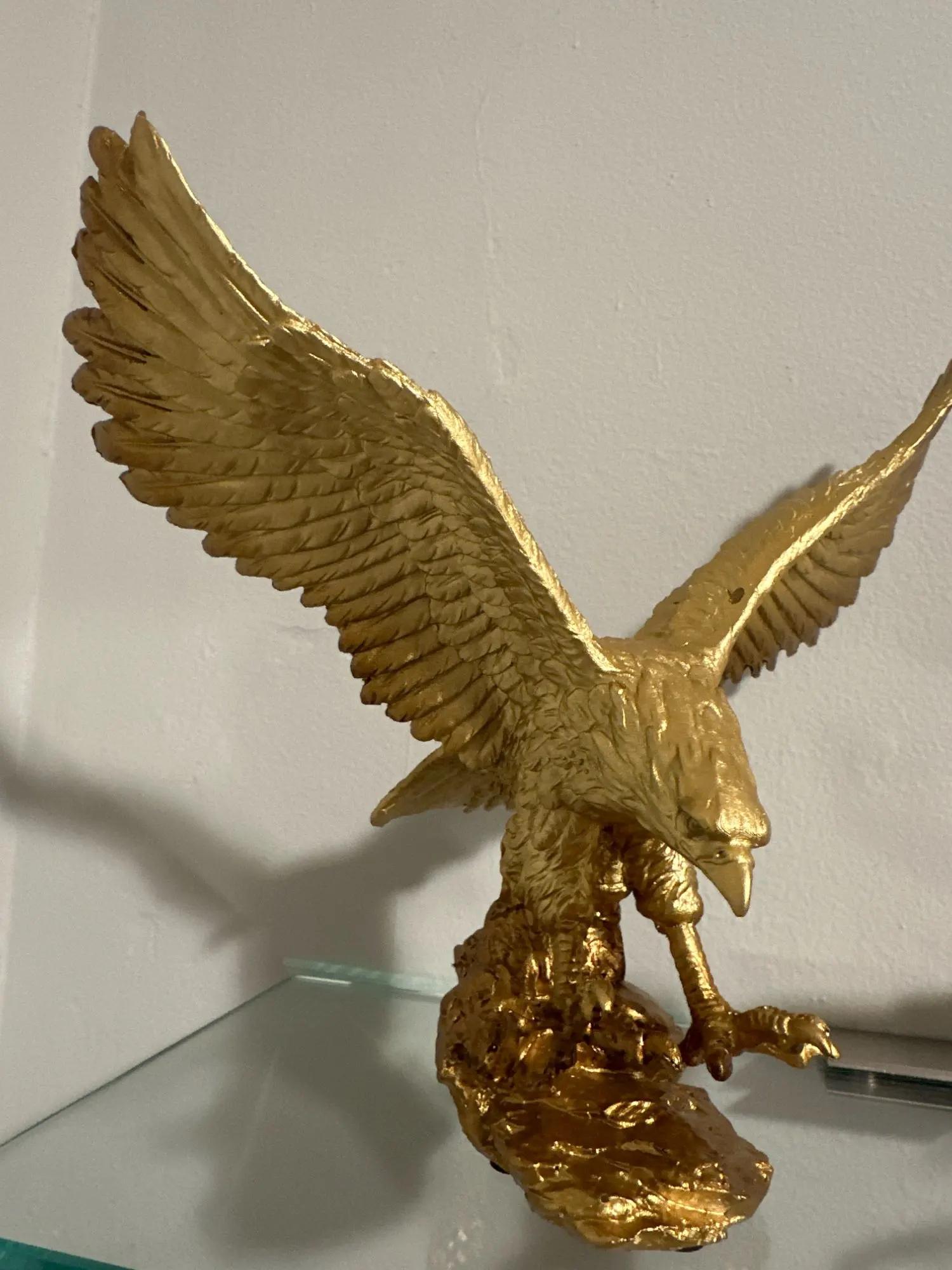 American Majesty, Resin Golden Eagle Figurine for Home and Office Decor photo review